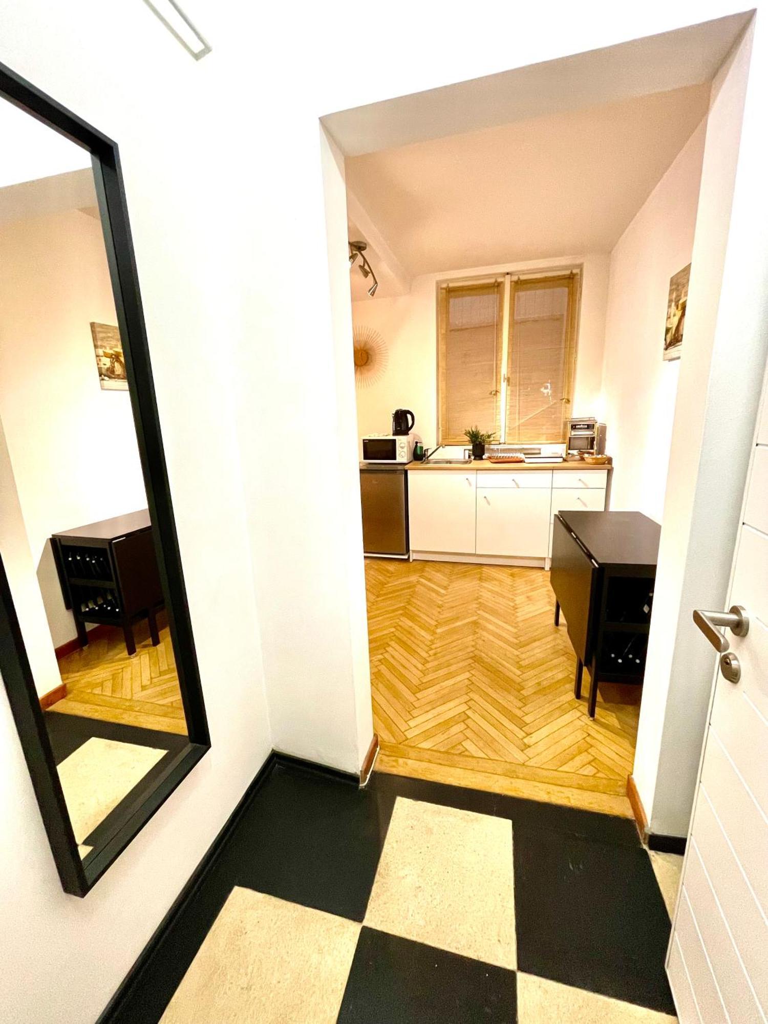 בוקרשט Metropole Apartments - Old City מראה חיצוני תמונה