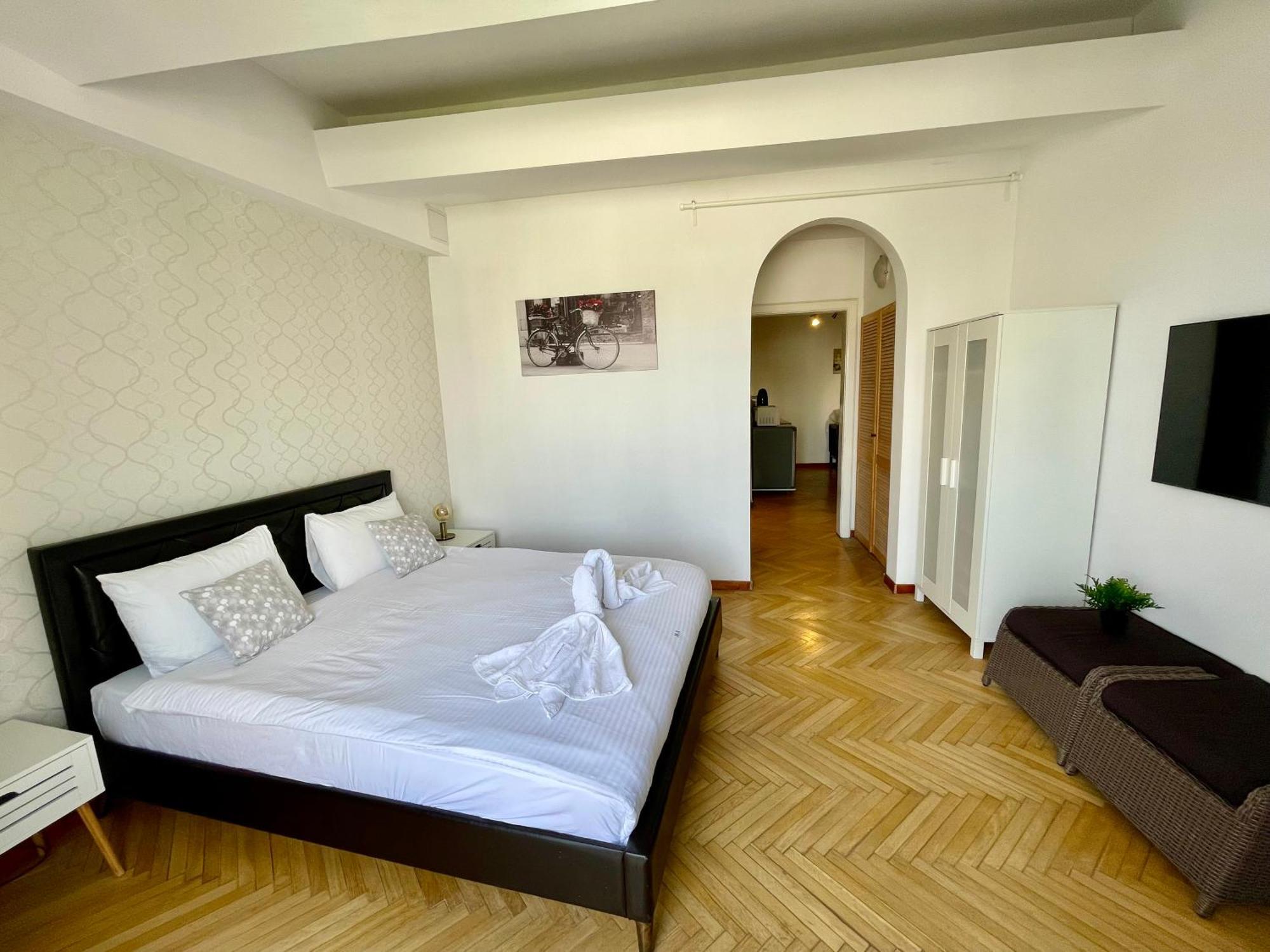 בוקרשט Metropole Apartments - Old City מראה חיצוני תמונה
