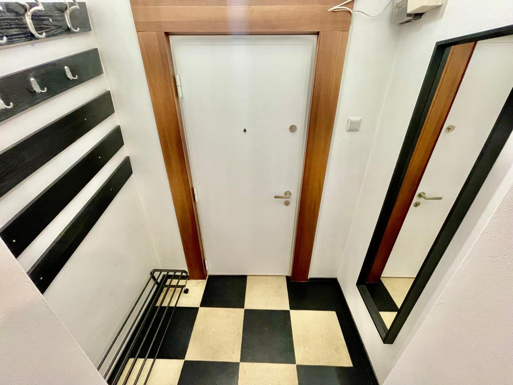 בוקרשט Metropole Apartments - Old City מראה חיצוני תמונה