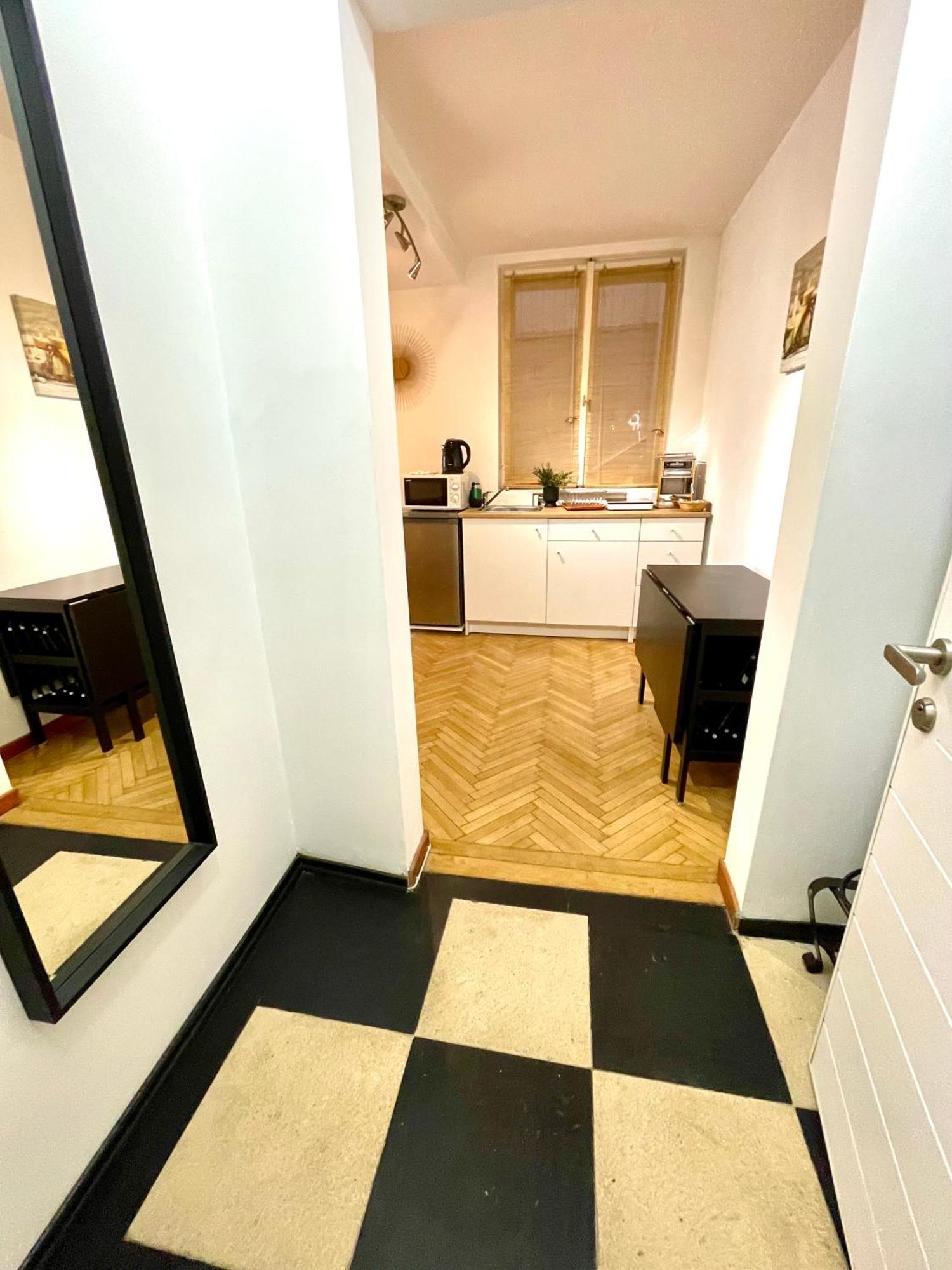 בוקרשט Metropole Apartments - Old City מראה חיצוני תמונה